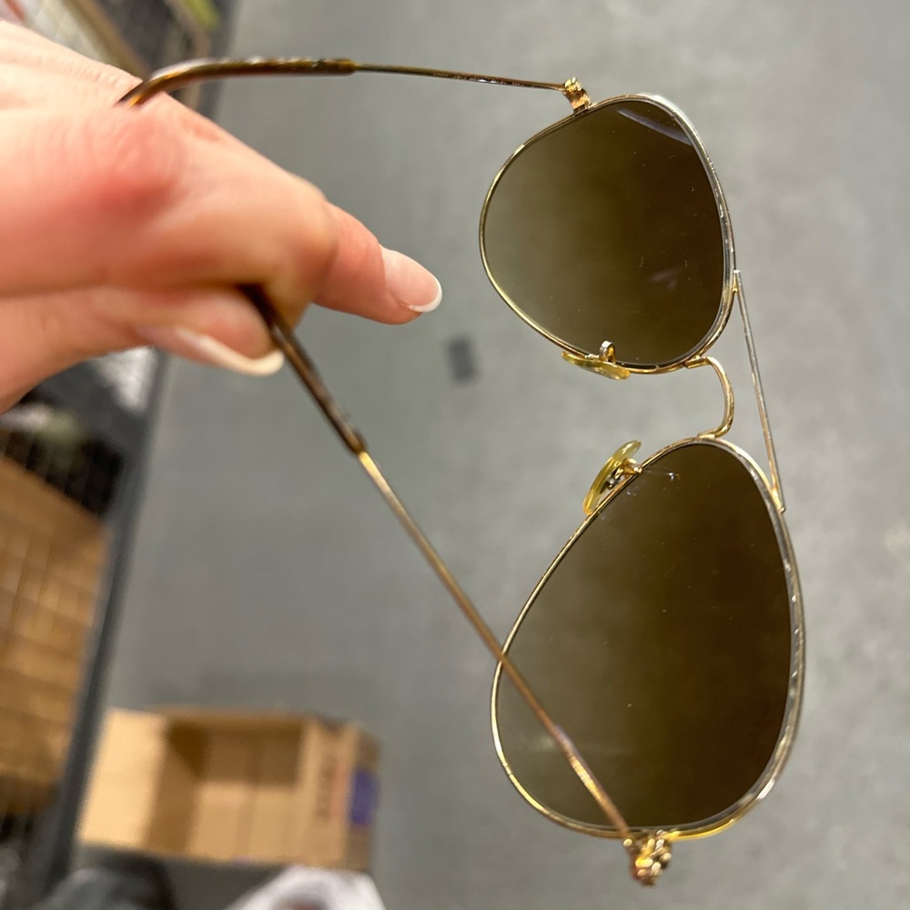 Ray-Ban Aviator Sunglasses with Tan Case and Cloth - Loved Condition - Picture 13 of 13